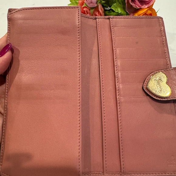 Authentic Gucci wallet - Picture 5 of 12